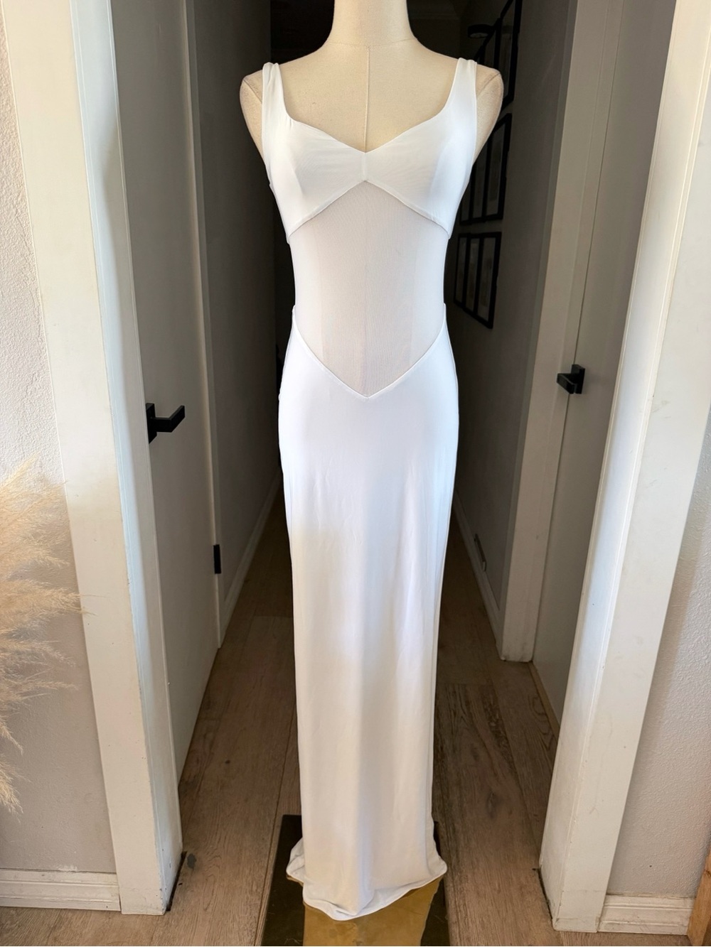 naked wardrobe Hourglass Mesh Contrast Maxi Dress White Sz M NWT - Picture 5 of 11